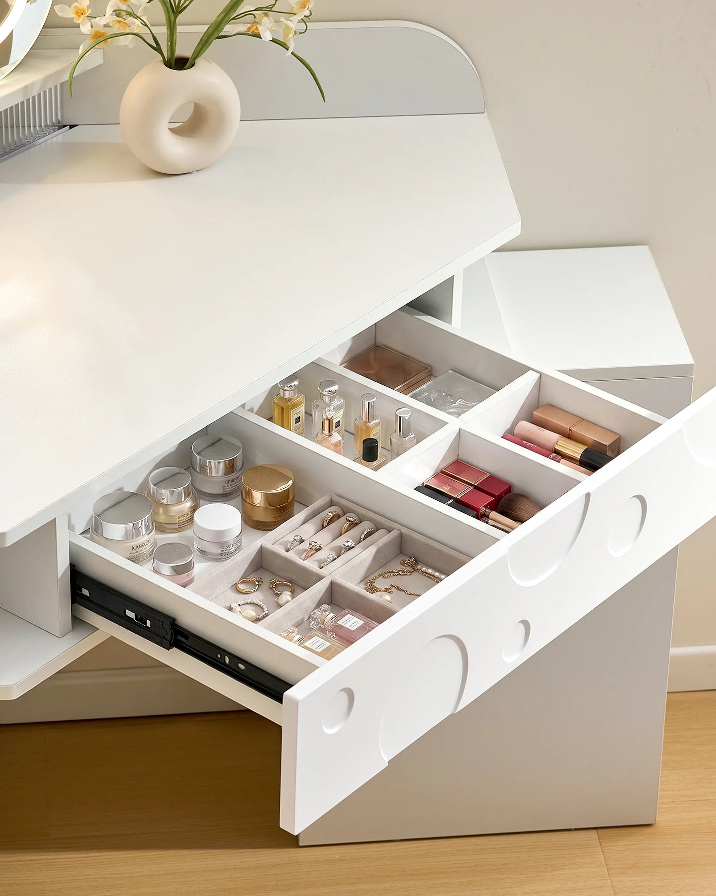 Froma Corner Dressing Table