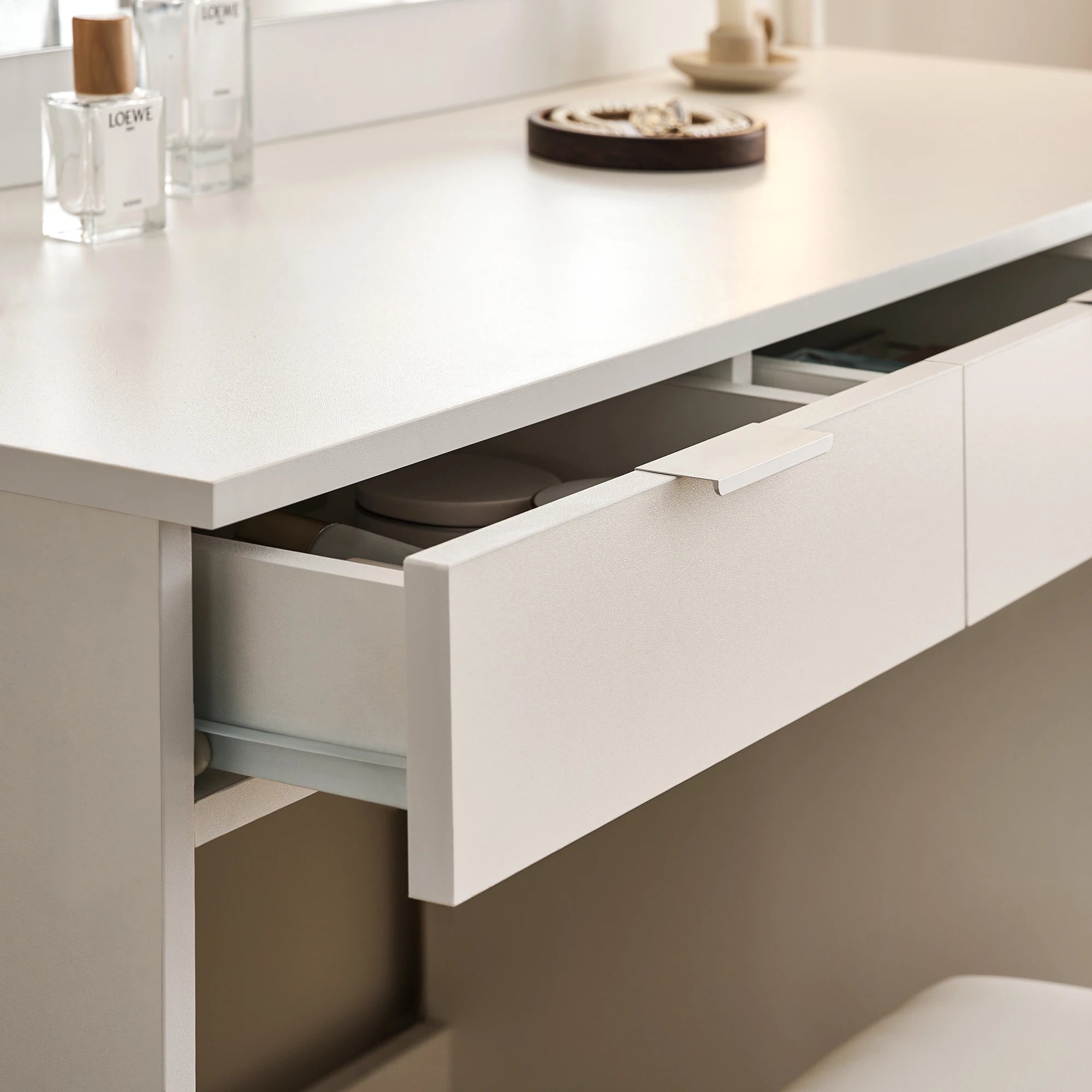 Lunea Dressing Table