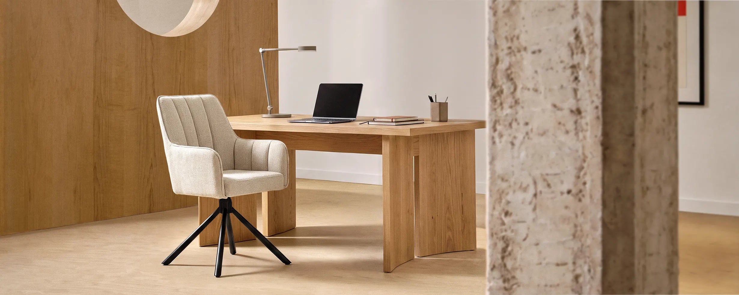 How to Create a Calm and Stylish Home Office for the New Season