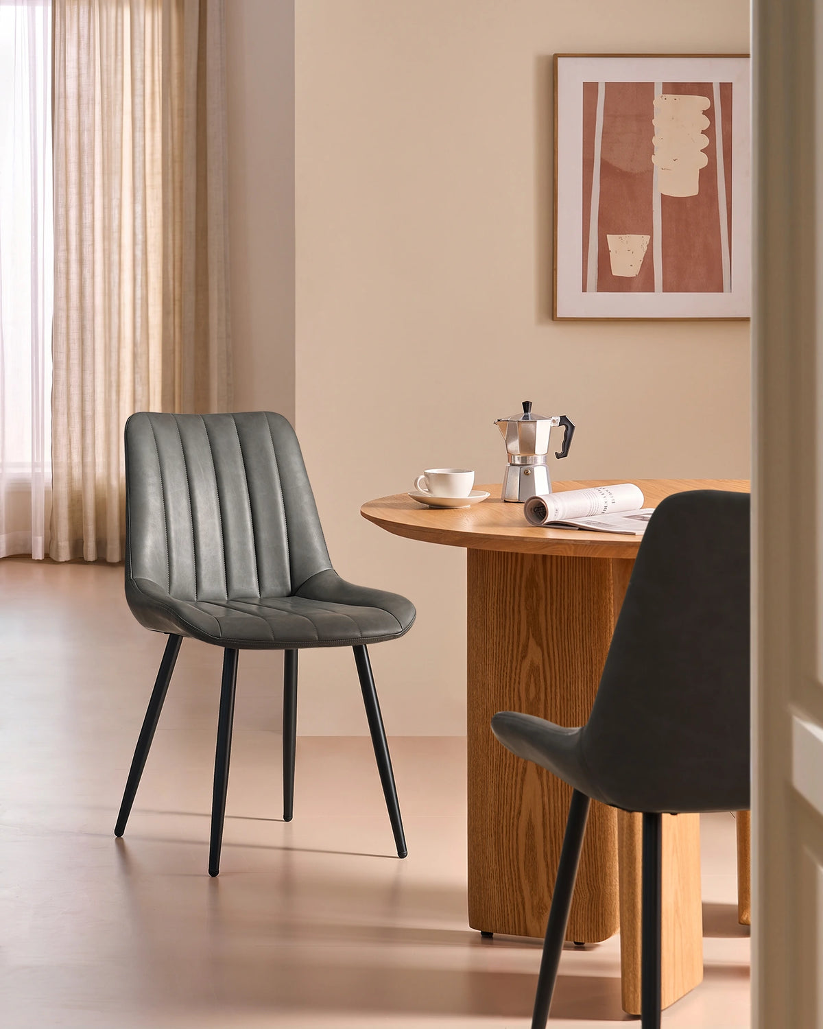 Clair Dining Chairs i Faux Leather