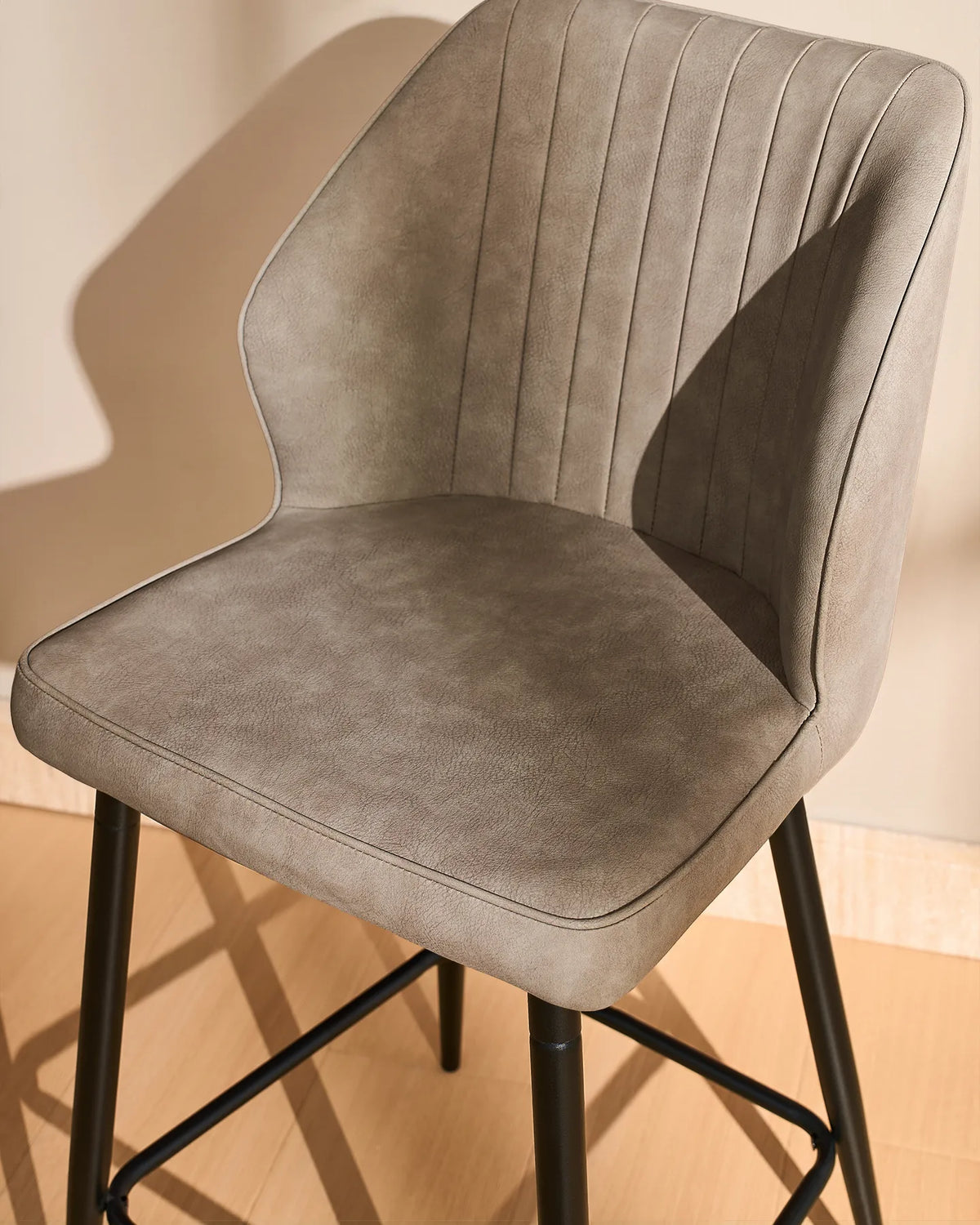 Tabourets de bar Danforth en similicuir, 65 cm