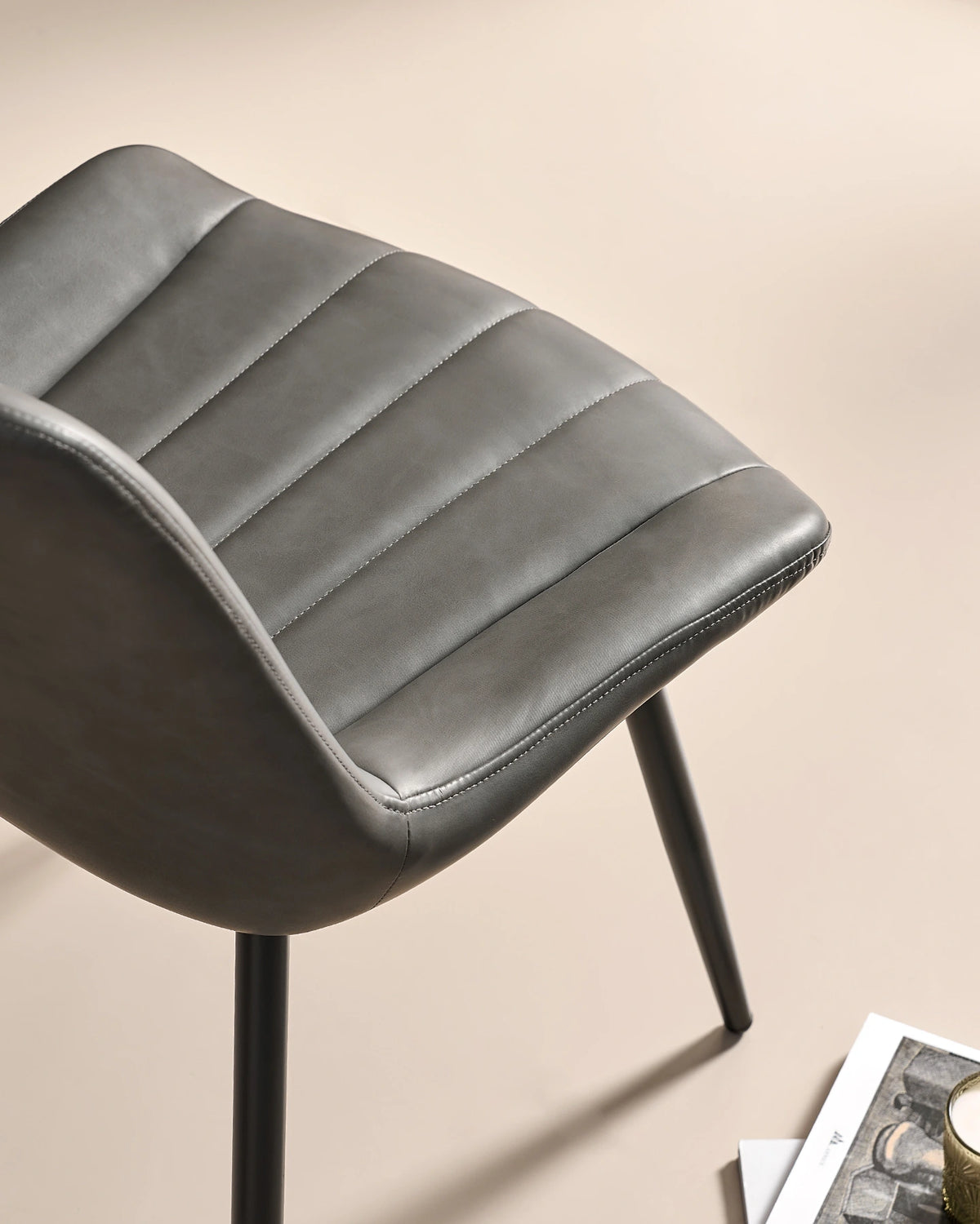 Clair Dining Chairs i Faux Leather