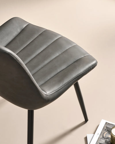 Clair Dining Chairs i Faux Leather