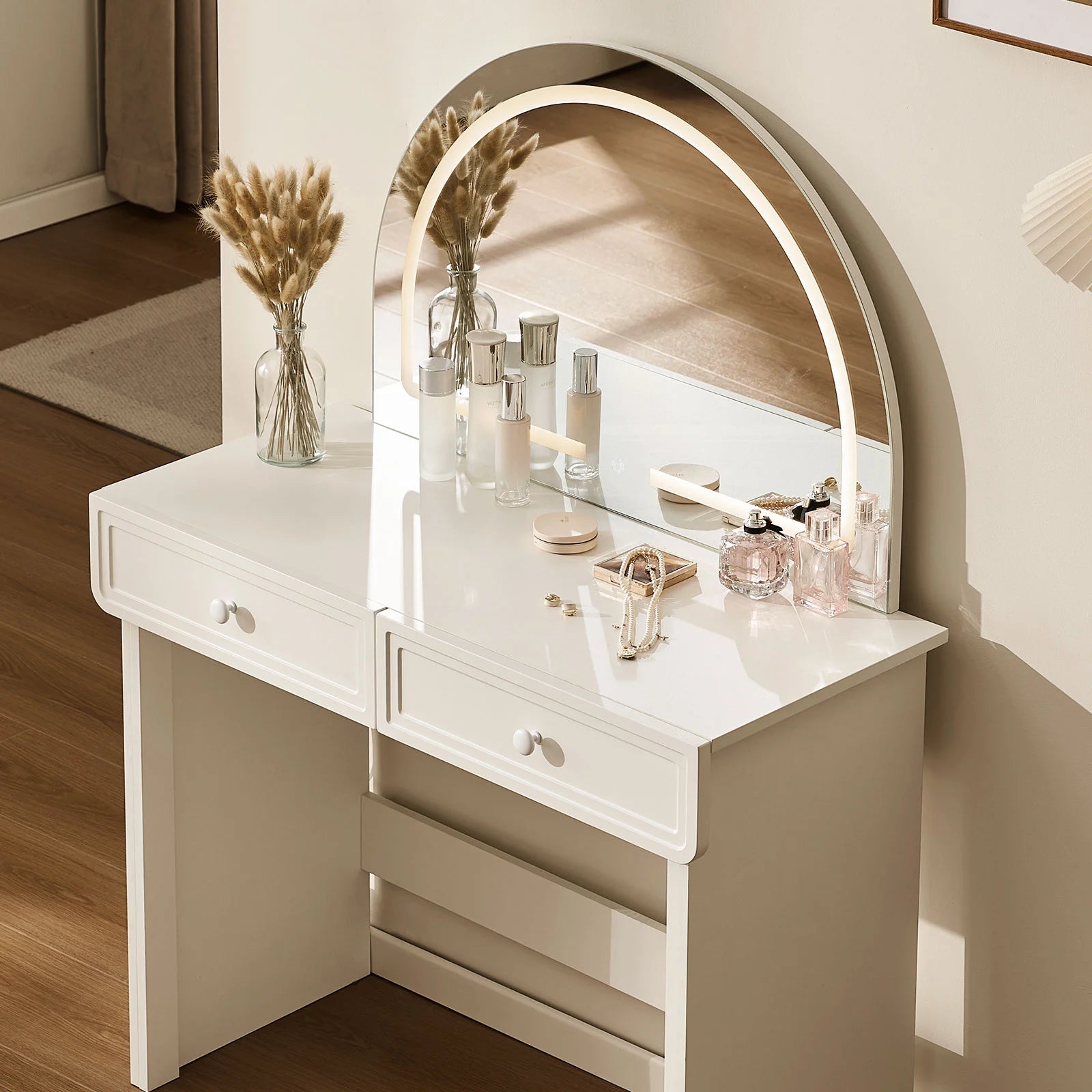 Ceris White Dressing Table with a Clean Architectural Silhouette