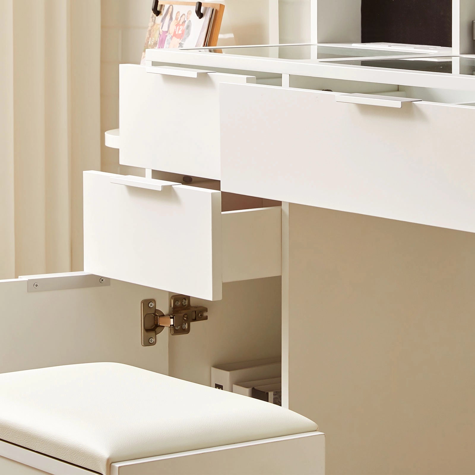 Dorla Dressing Table