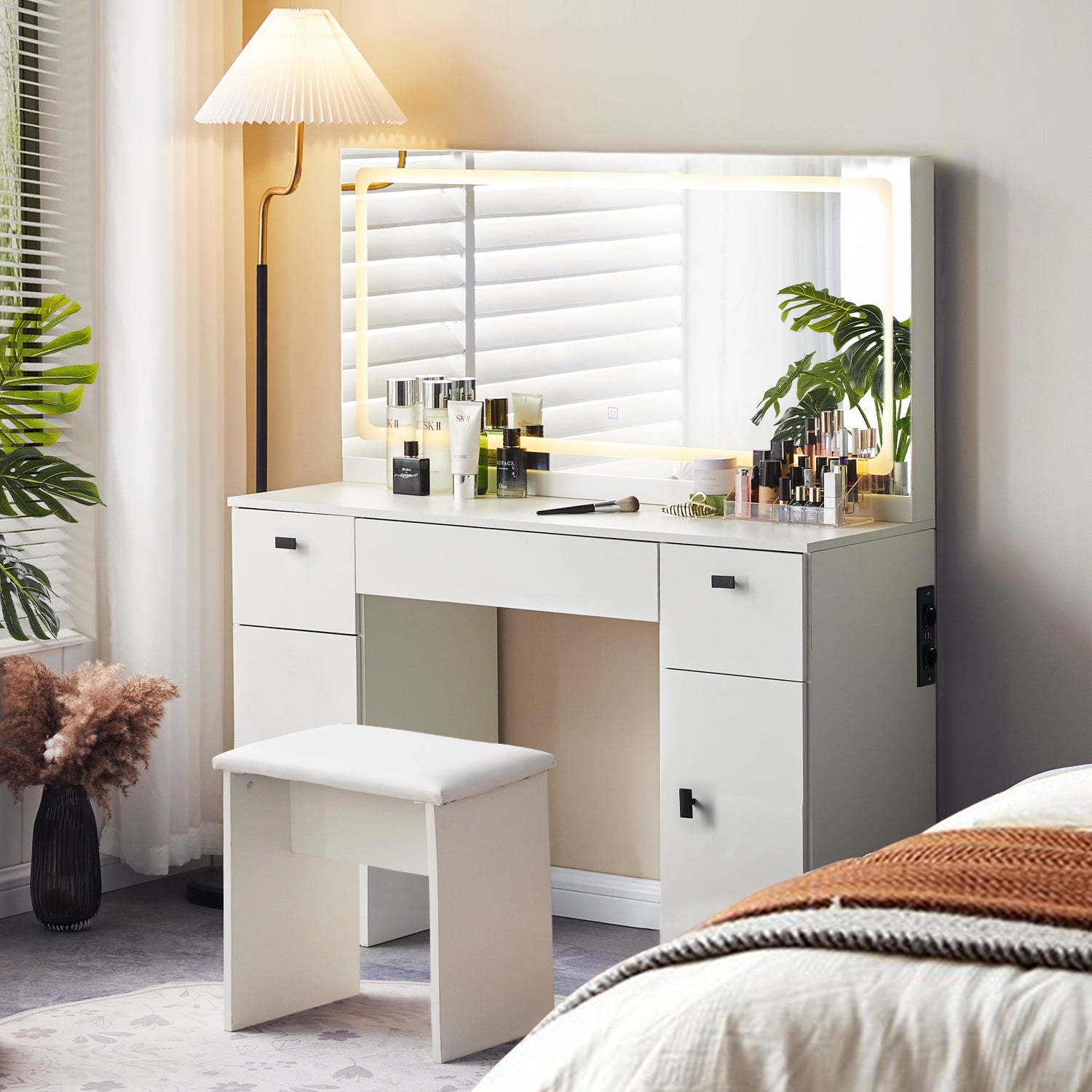 Manor Dressing Table