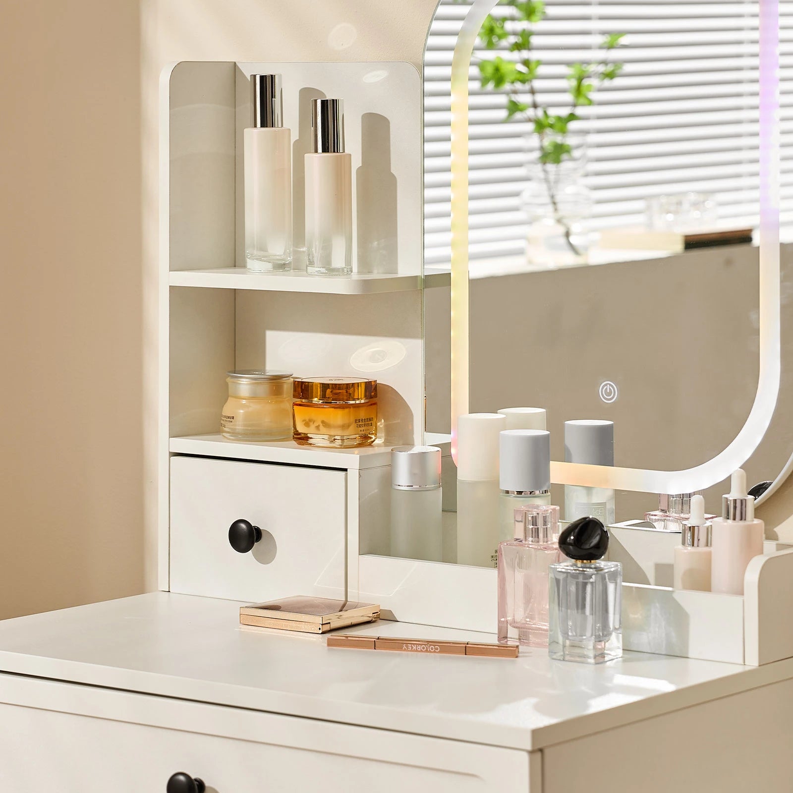 Lumie Dressing Table